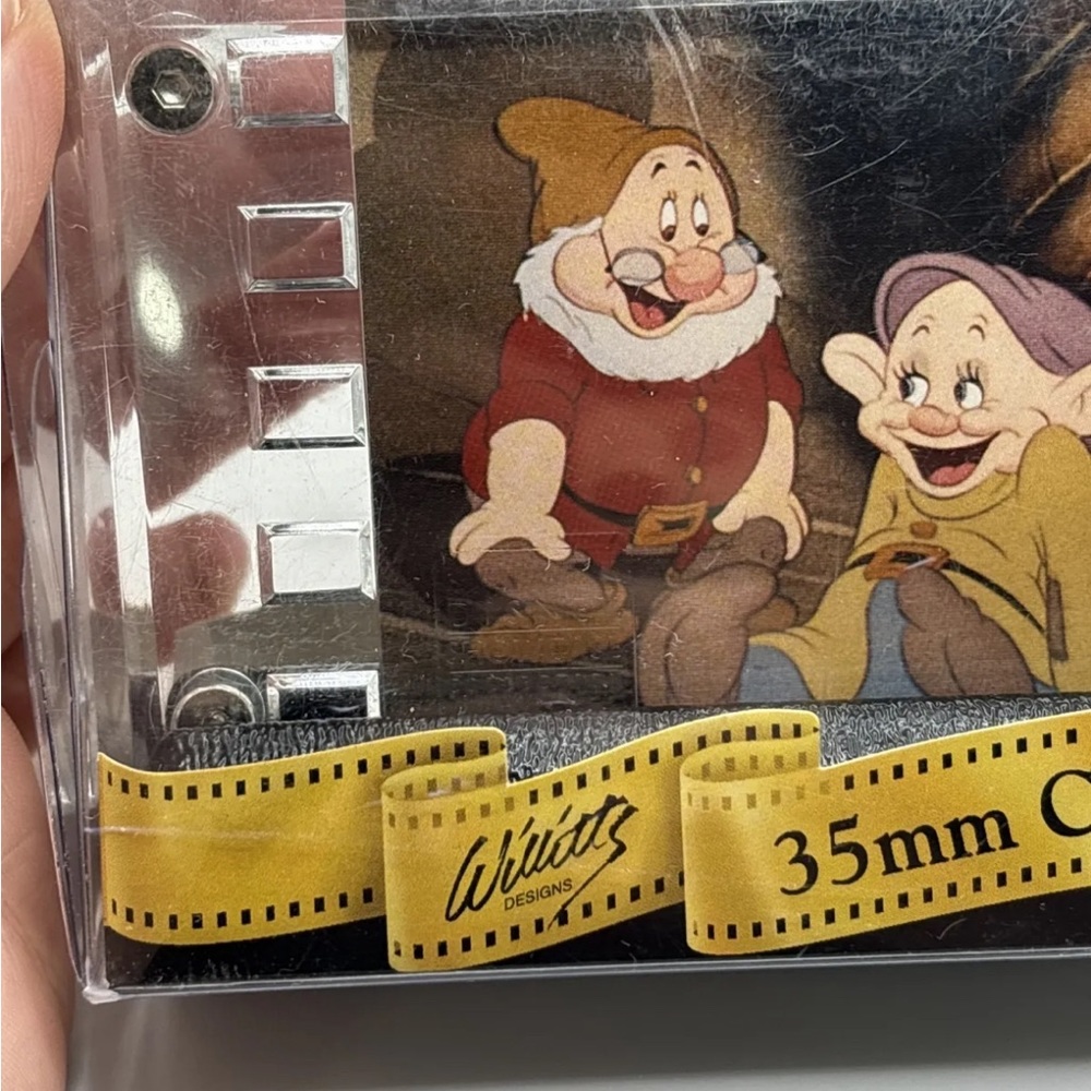 WALT DISNEY SNOW WHITE AND THE SEVEN DWARFS 35MM COLLECTOR FILM CELS - Picture 8 of 11